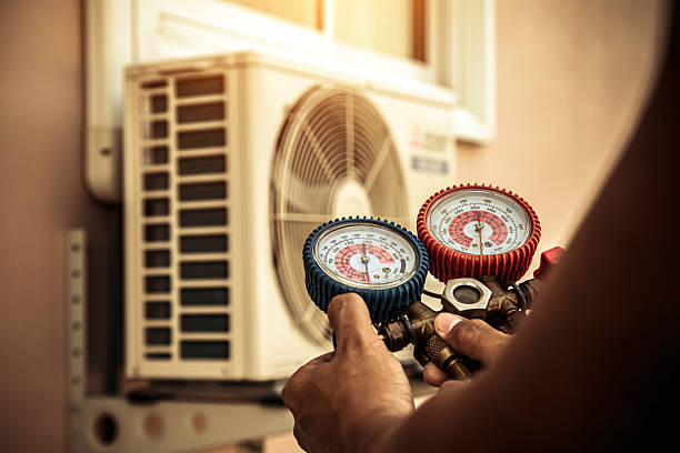 Professional Hvac technician working in Nauvoo, AL
